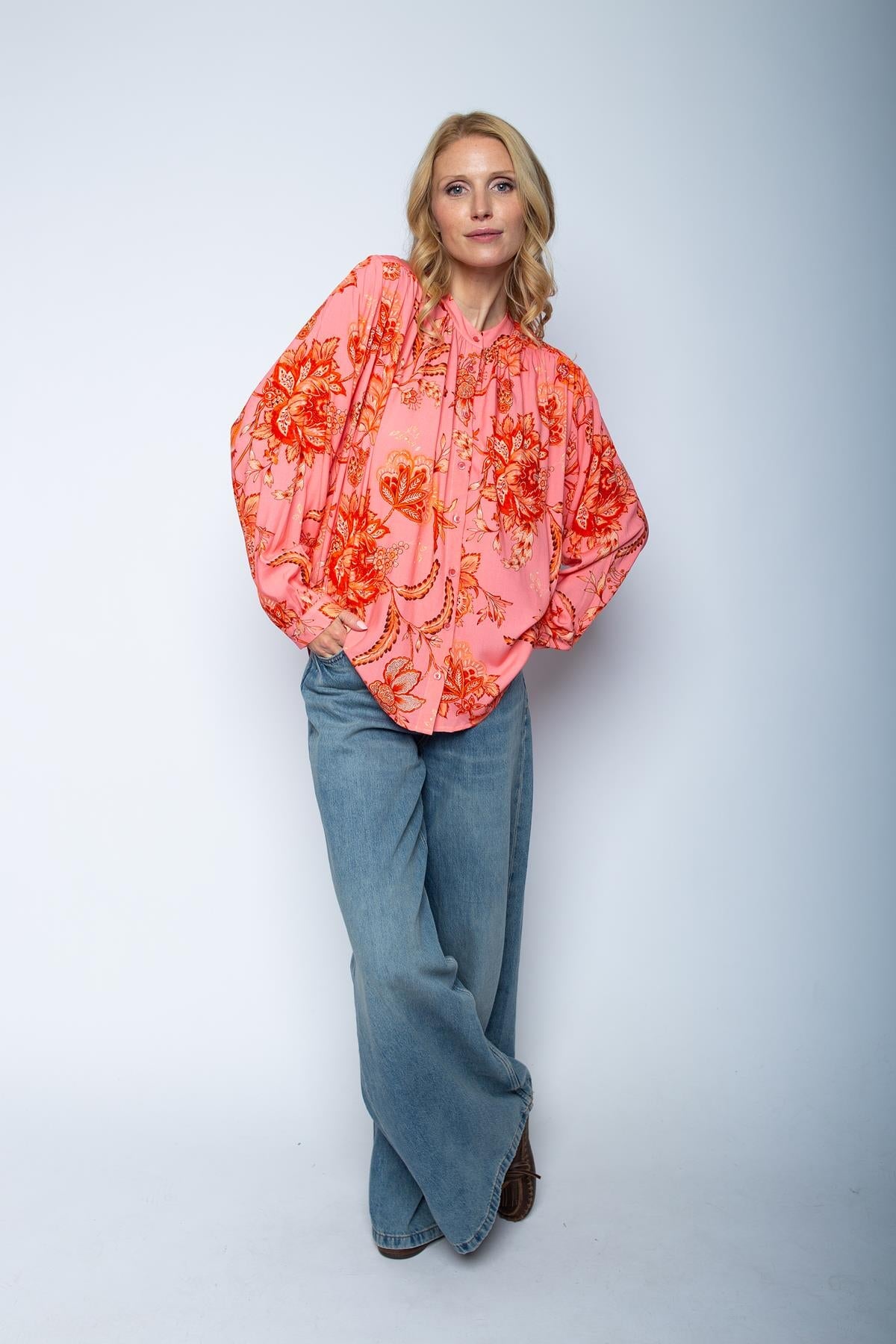 Bluse mit Stehkragen coral pink flowers Bluse Emily van den Bergh