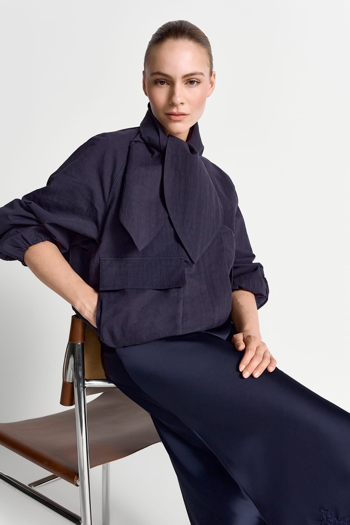 Jacke Oversized blouson with detachable bow midnight blue Jacke Rich&Royal