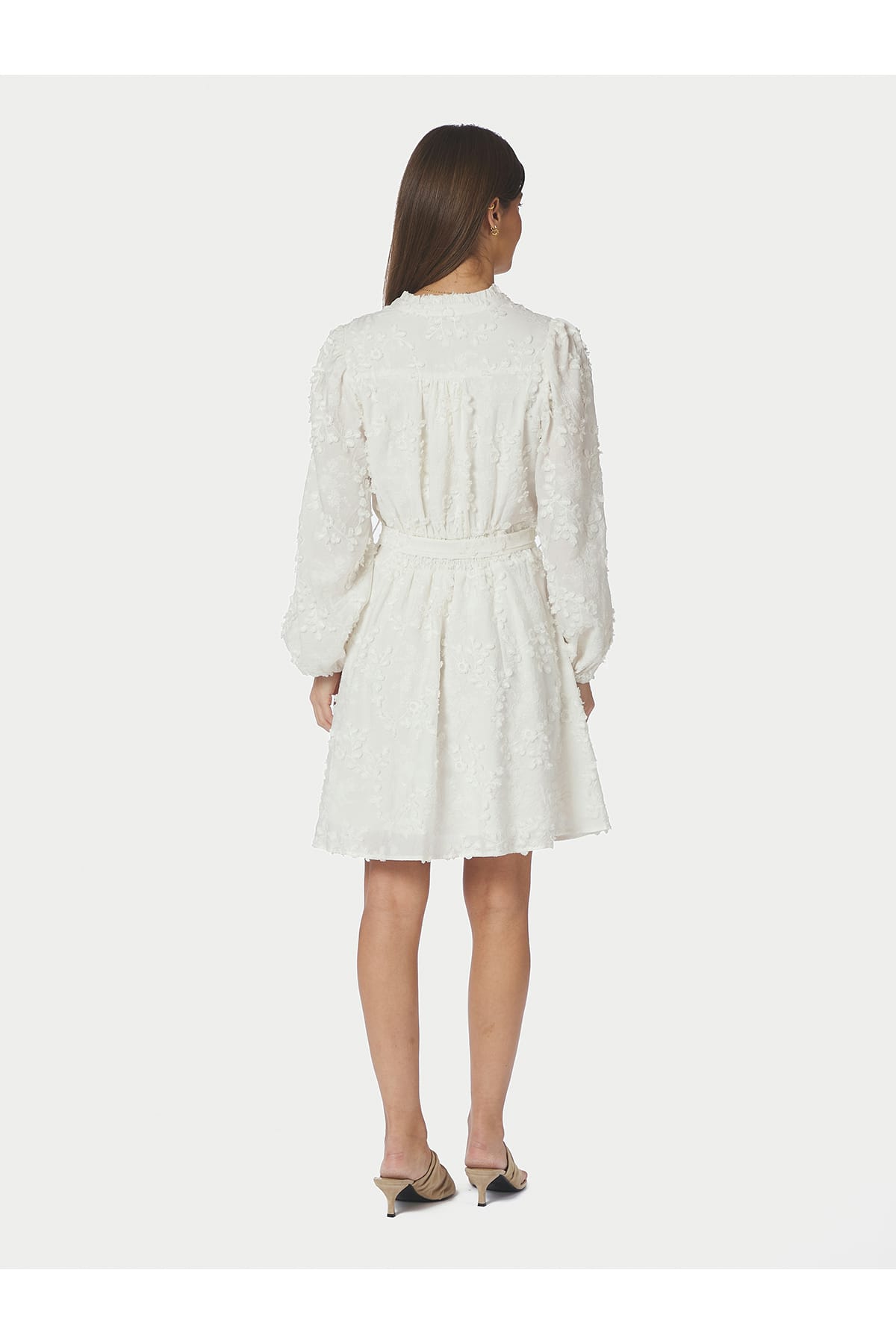 Kleid Monnie Embroidery White Kleid Neo Noir