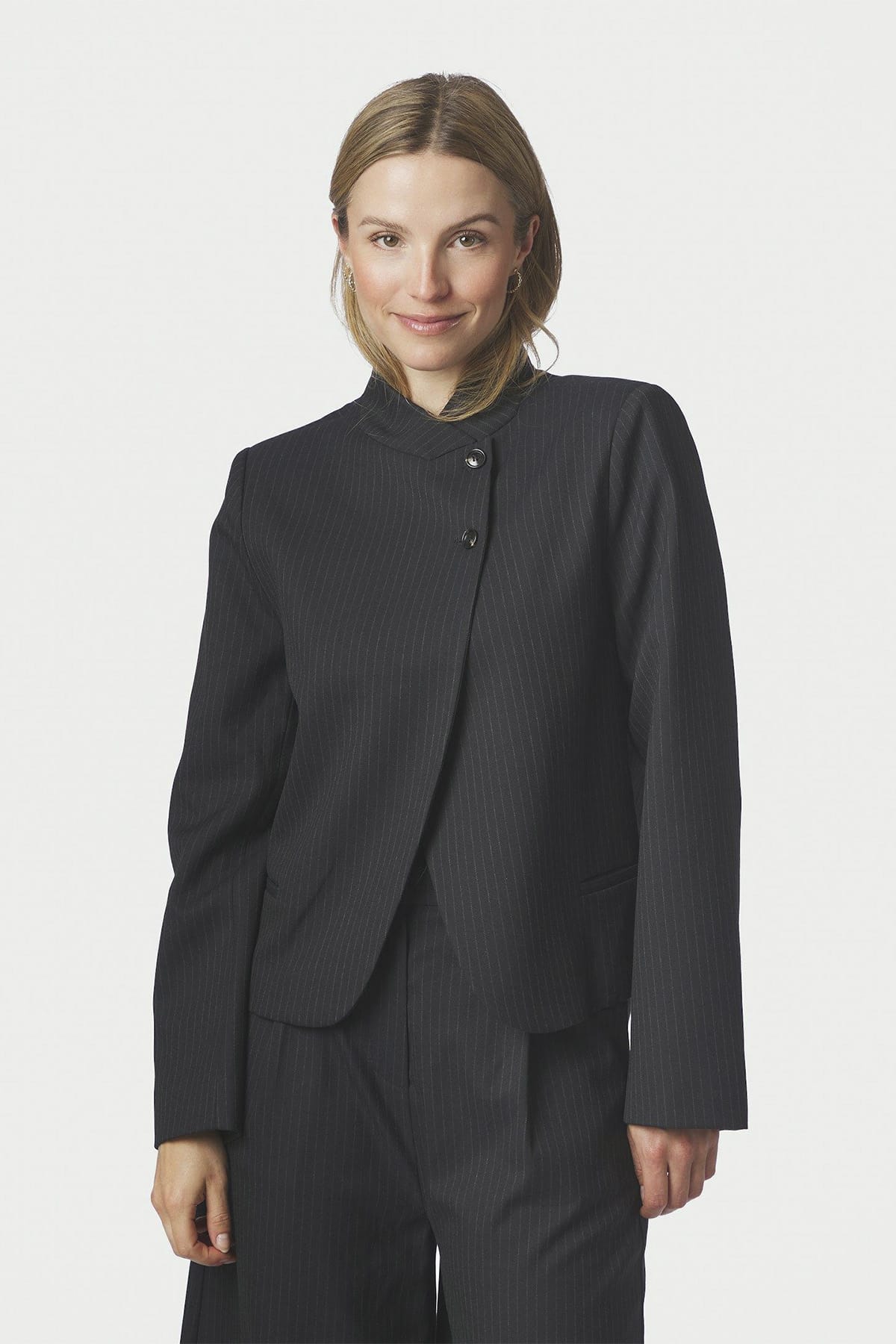Blazer Tiria Slim Pinstripe Dark Navy Blazer Neo Noir 