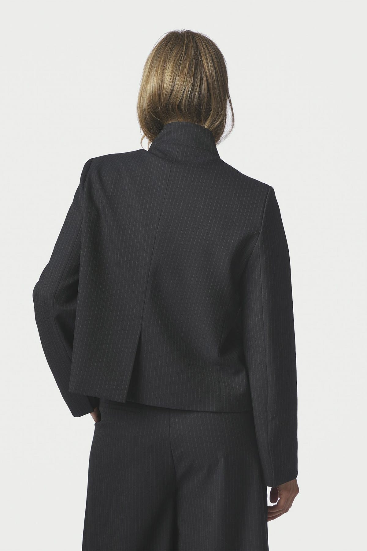 Blazer Tiria Slim Pinstripe Dark Navy Blazer Neo Noir 