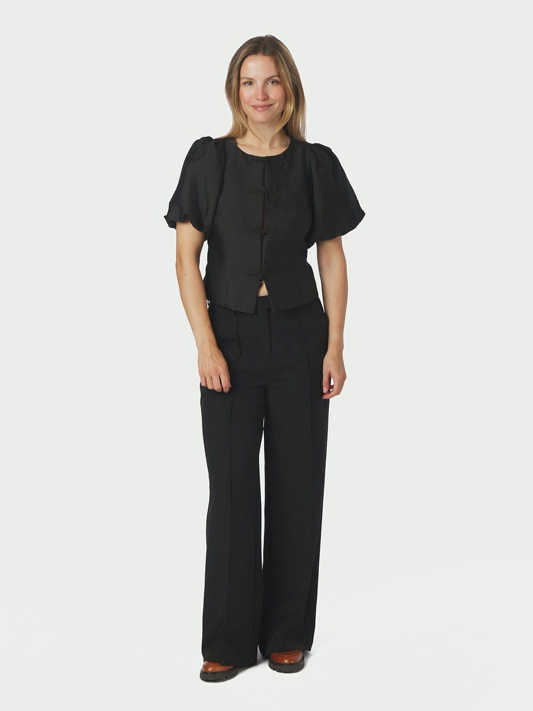Bluse Anela Mandarin Dull Satin Black Bluse Neo Noir 
