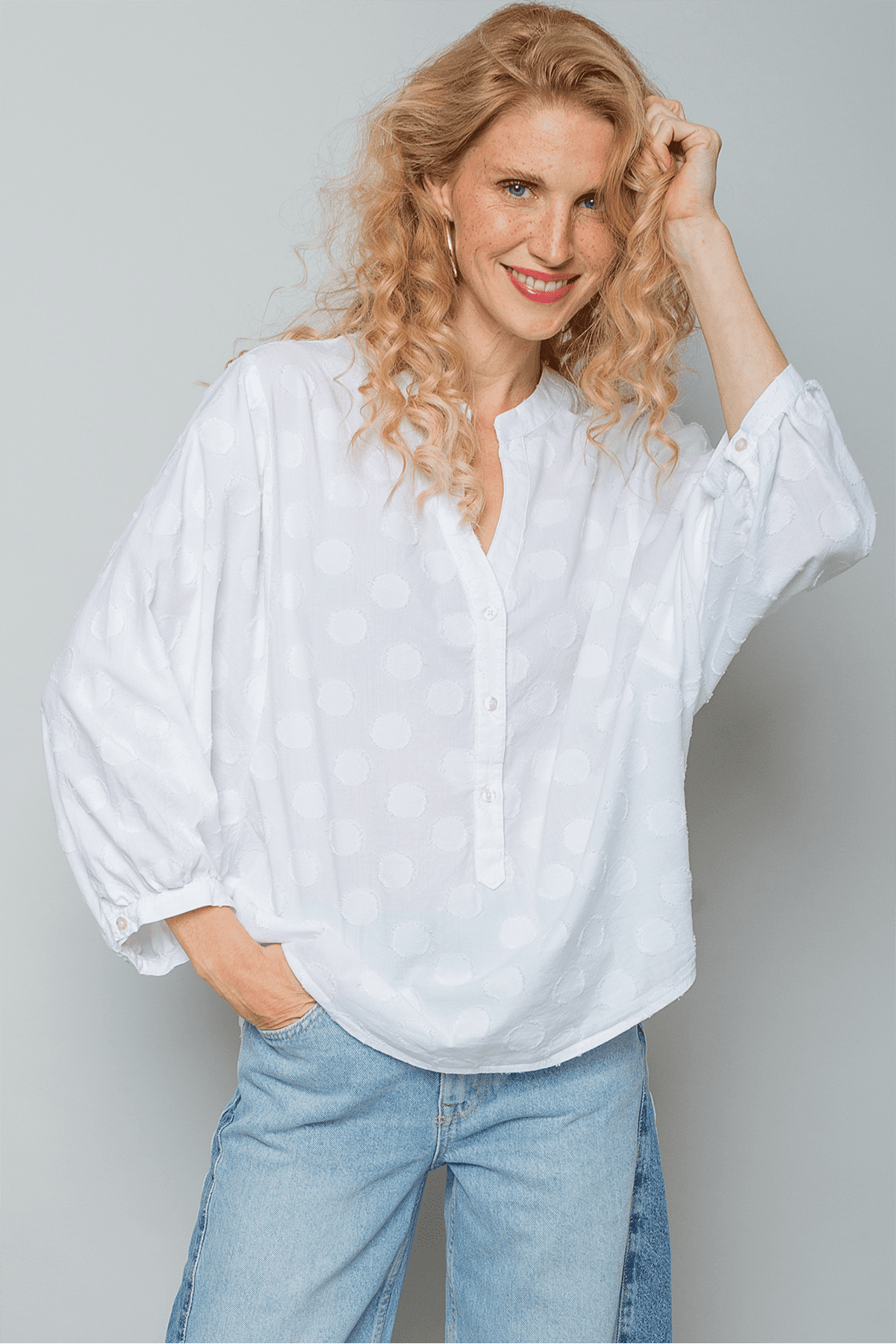 Bluse locker mit V-Ausschnitt white decoupe Bluse Emily van den Bergh 