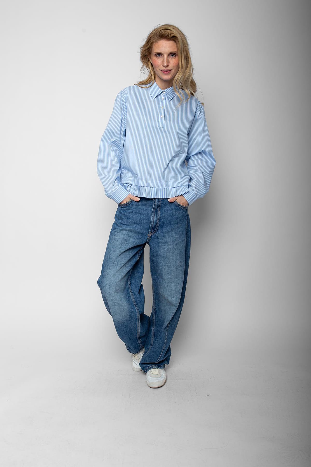 Bluse mit Poloblende und Rückenpasse bleu white stripe Bluse Emily van den Bergh 