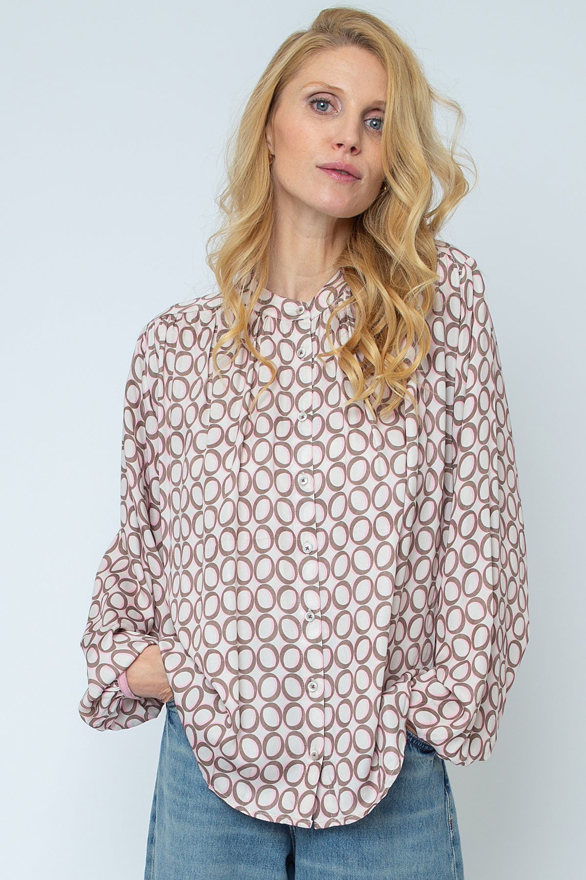 Bluse mit Stehkragen taupe rose circle Bluse Emily van den Bergh 