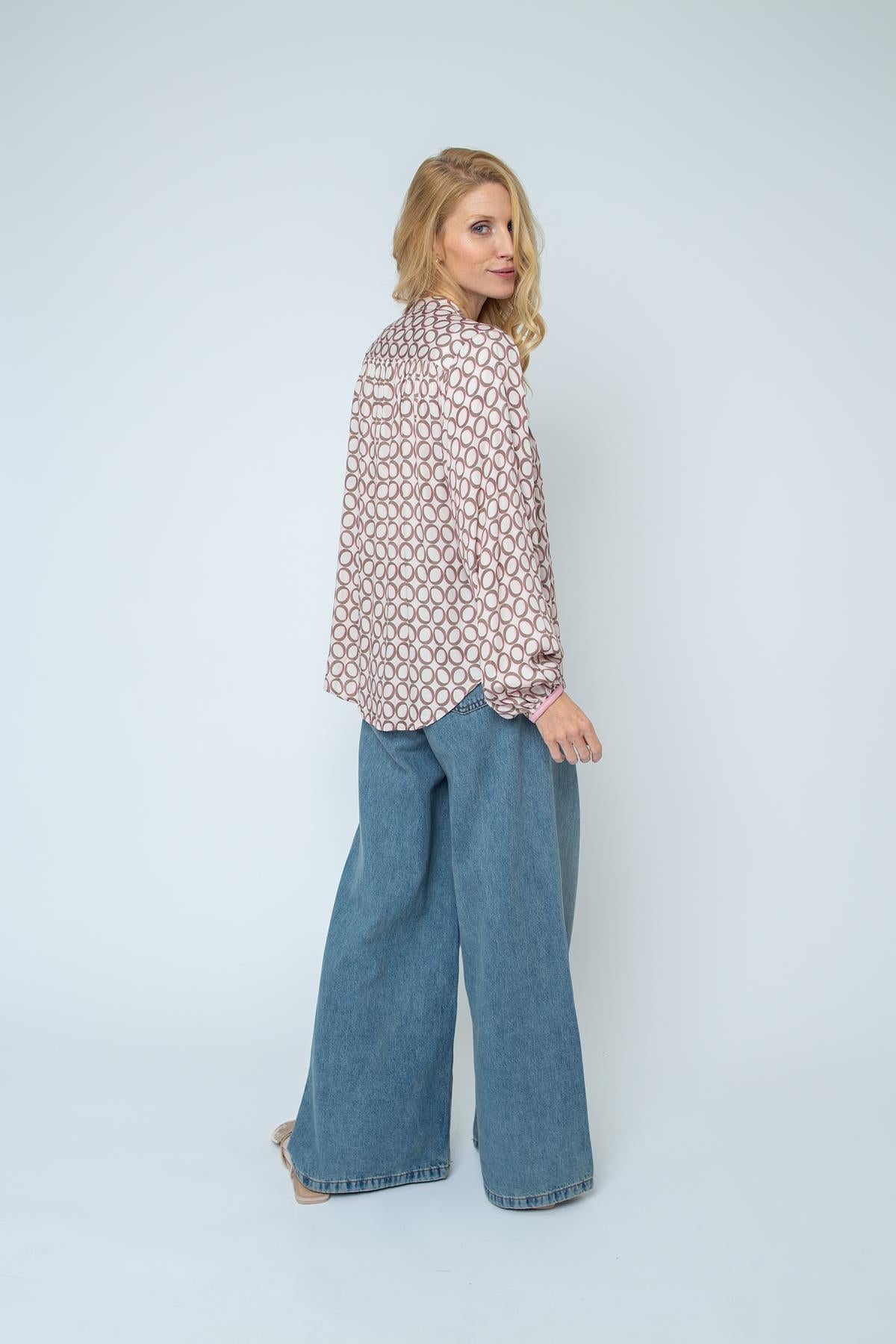 Bluse mit Stehkragen taupe rose circle Bluse Emily van den Bergh 