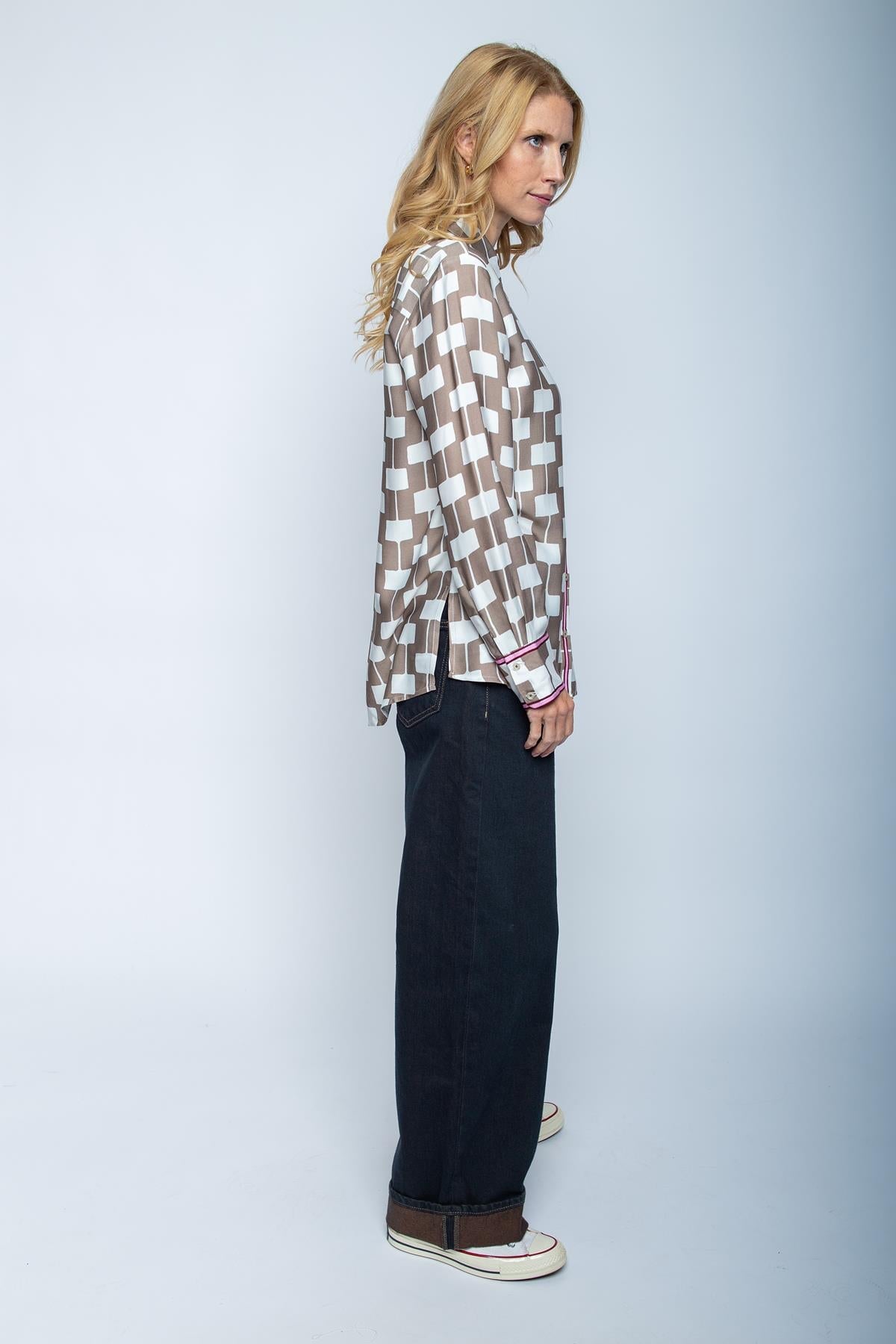 Bluse mit Streifendetail an Knopfleiste und Manschetten white taupe geometri Bluse Emily van den Bergh 