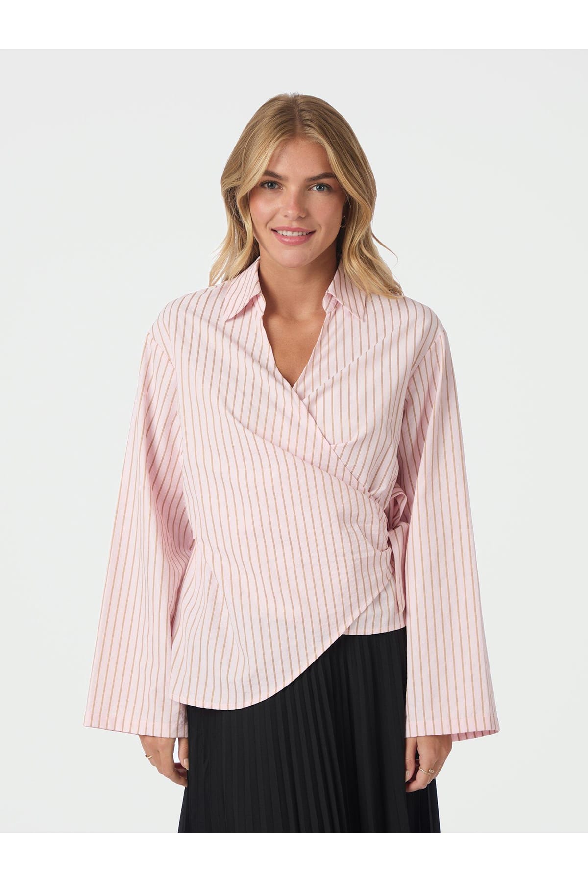 Bluse Tifuna Stripe Wrap Shirt Light pink Bluse Neo Noir 