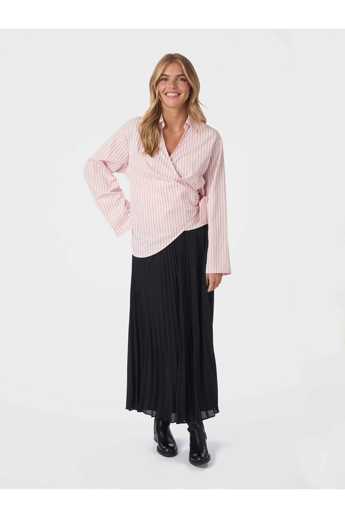 Bluse Tifuna Stripe Wrap Shirt Light pink Bluse Neo Noir 