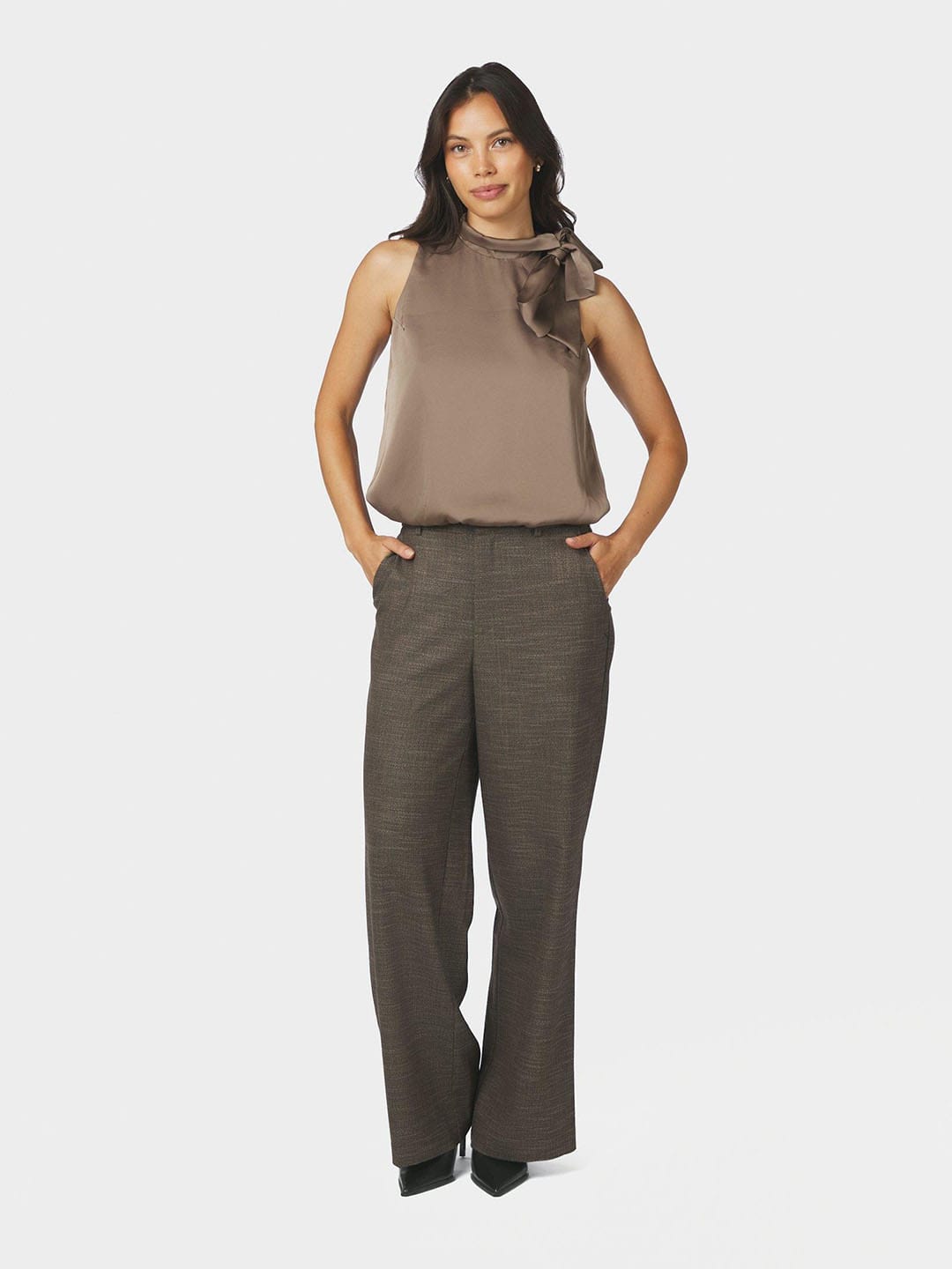 Bluse Veda Drapy Satin Top Dark Taupe Bluse Neo Noir 