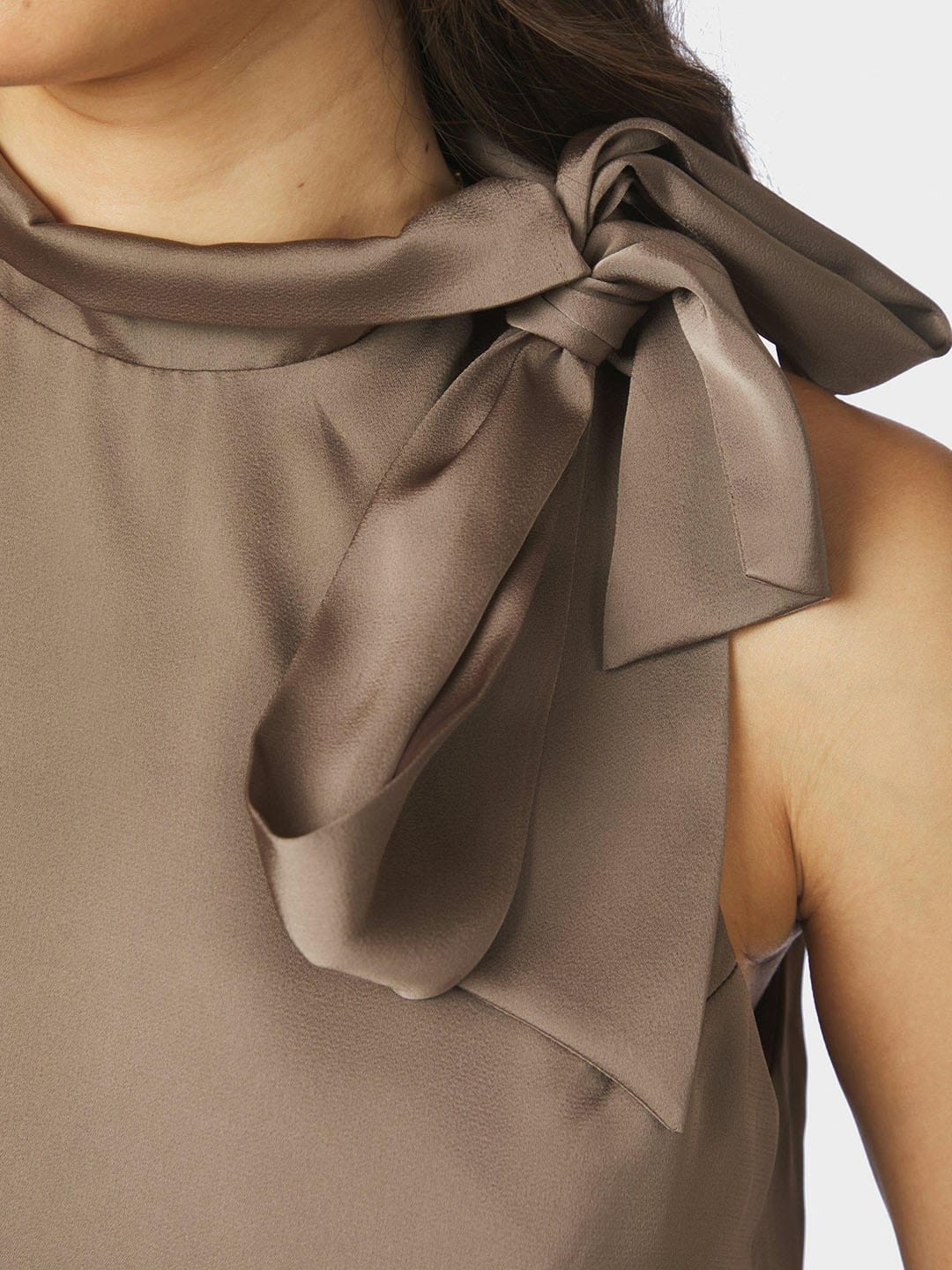 Bluse Veda Drapy Satin Top Dark Taupe Bluse Neo Noir 