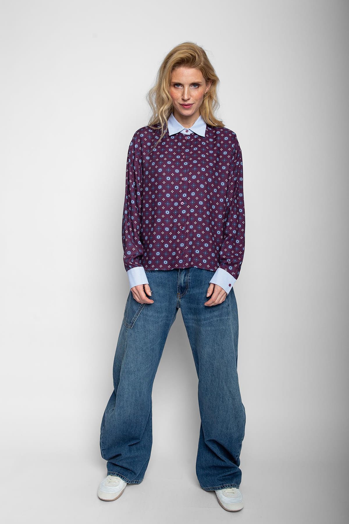 Bluse vokuhila purple minimal Bluse Emily van den Bergh 
