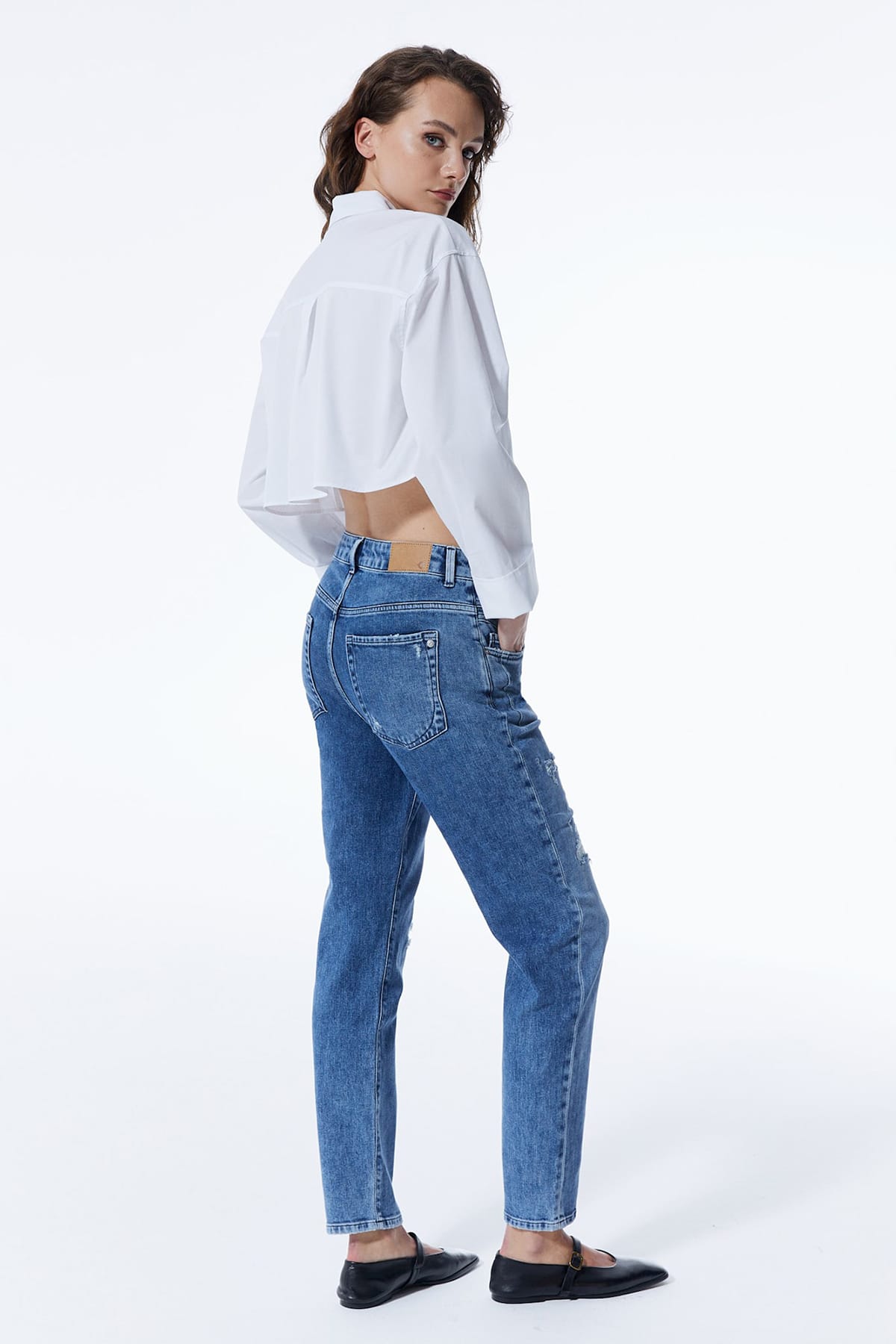 Boyfriend Jeans Victoria - Medium Blue Damaged Jeans C.O.J - Cup of Joe Denim 