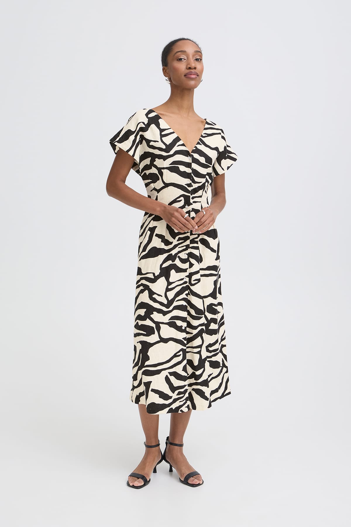 Kleid IHLINNO DR8 GRAPHIC ANIMAL Kleid ICHI 