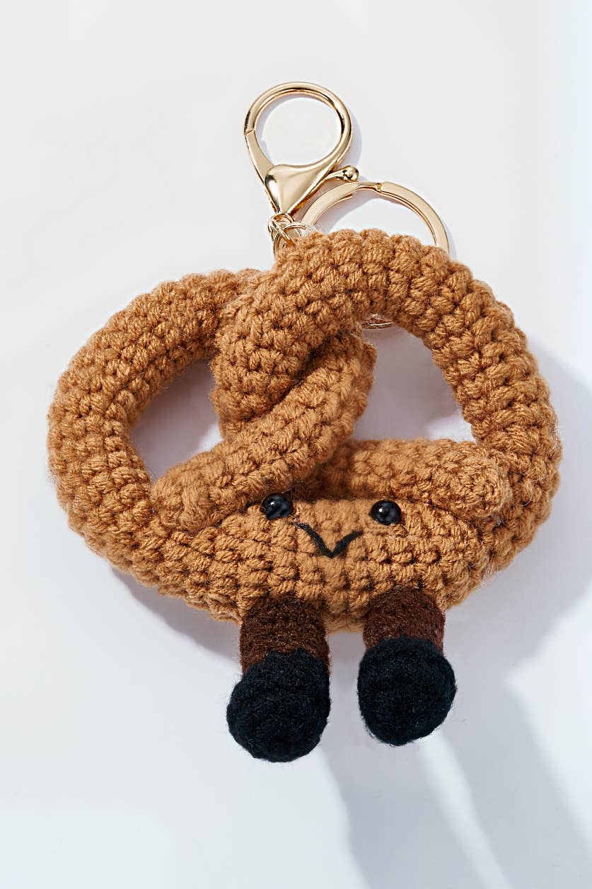 Taschenanhänger und Schlüsselanhänger Brezel gehäkelt PC002HZ Schlüsselanhänger BYREN | ÉLINE L'ATELIER 